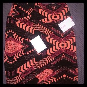 Lularoe small Cassie geometric